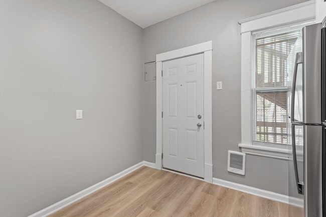 Building Photo - 211 Grotto St N