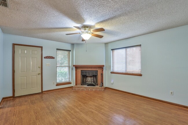 Foto del edificio - 1609 Willow Bend Way