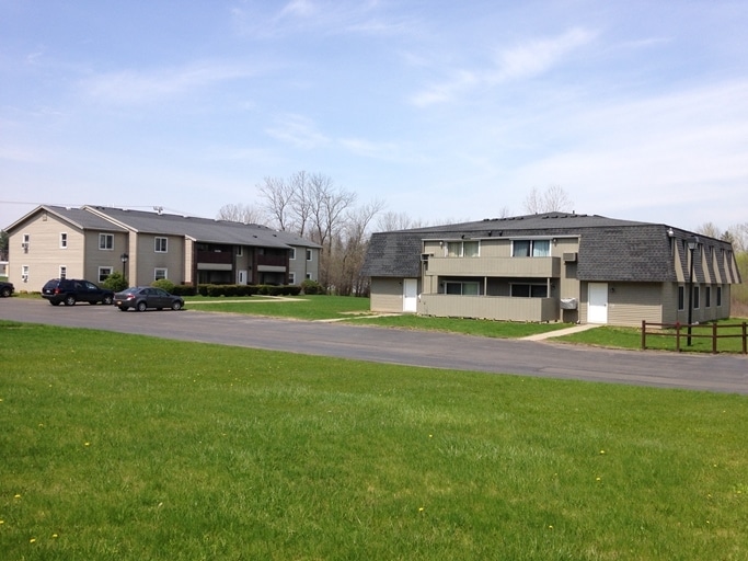 Primary Photo - Eastland Valley Apartments