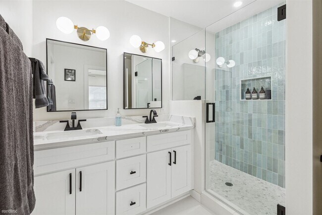 Foto del edificio - 4 br, 3.5 bath House - 3236 Golfing Green ...