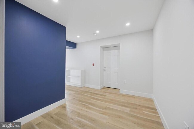 Foto del edificio - 4522 Baker St