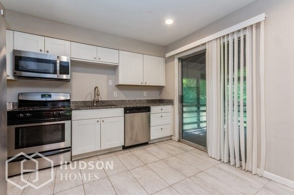 Foto del edificio - NOW AVAILABLE! 11 Cedar Lane, Rhinebeck, N...