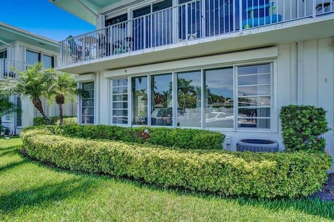 Building Photo - 180 Isle of Venice Dr