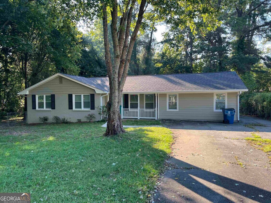 Primary Photo - 420 Lockridge Ln