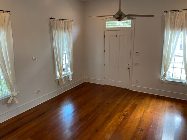 Foto del edificio - 547 Philip St