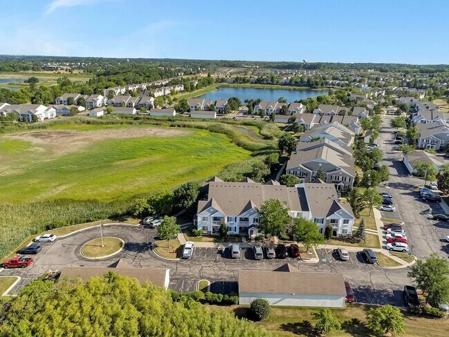 Foto del edificio - 1303 Silverstone Dr