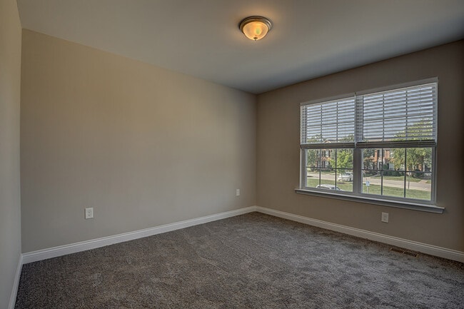 Building Photo - 2017 Terrace Ct