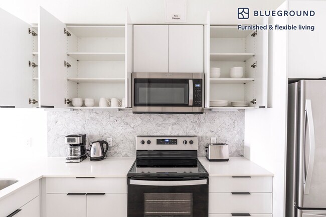 Foto del edificio - 1301 W Koenig Ln