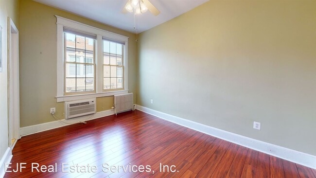 Building Photo - 1 br, 1 bath House - 3022 Wisconsin Ave NW...