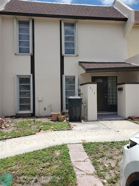 Primary Photo - 1375 Seaview