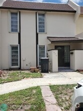 Building Photo - 1375 Seaview