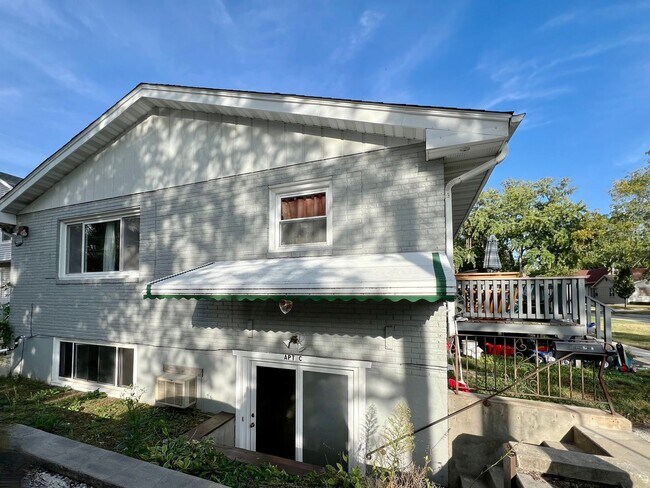 Foto del edificio - 312 S Lodge Ln