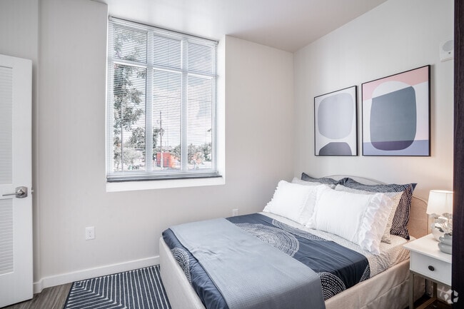 1 habitación, 1 baño - 650 pies cuadrados - Dormitorio - St. Elizabeth Place