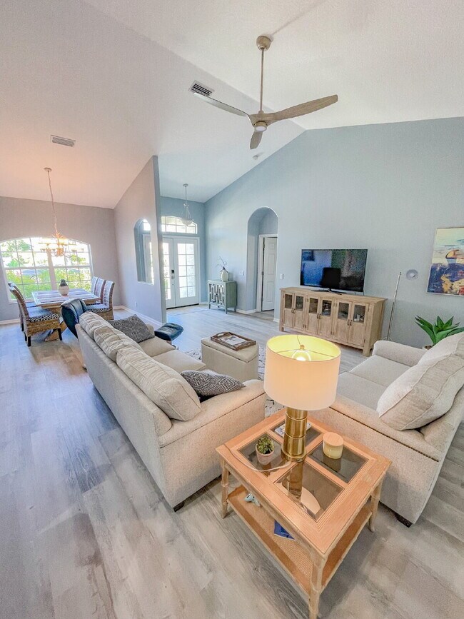 Foto del edificio - Close to beaches and downtown!