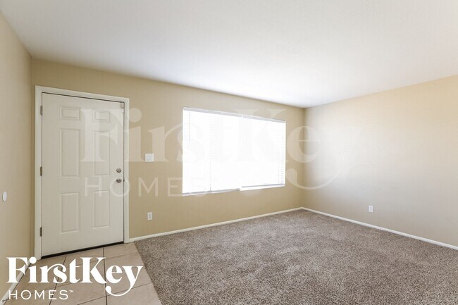 Foto del edificio - 1633 W Charleston Ave