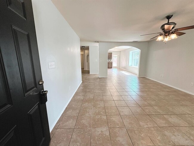 Foto del edificio - 5516 Lost Hills Trail