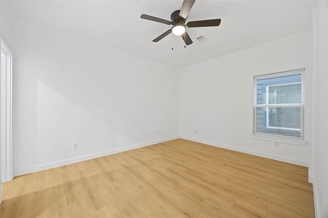 Building Photo - 7126 Bywood St