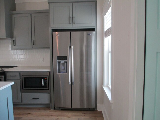 Foto del edificio - 3925 Indian Springs Rd