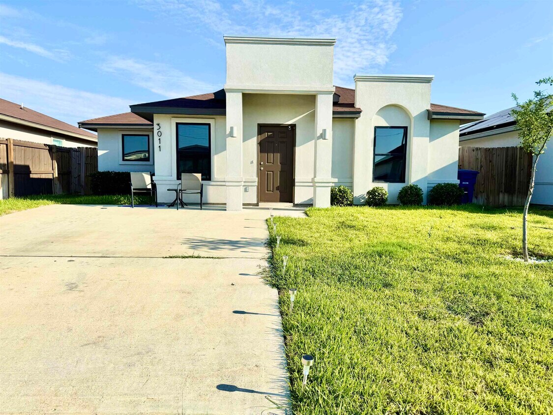 Primary Photo - 3011 Bluebell Ct