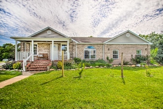 Building Photo - 703 10th St