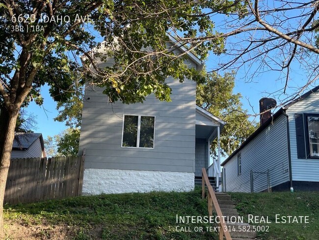 Building Photo - Updated 3bed/1bath Near Carondelet Park