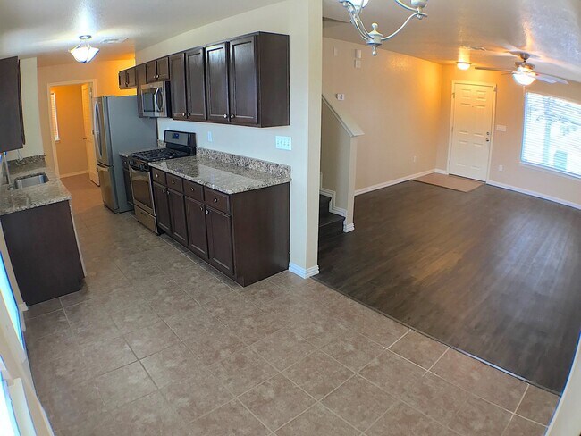 Building Photo - Northeast El Paso 4 Bed Refrig A/C