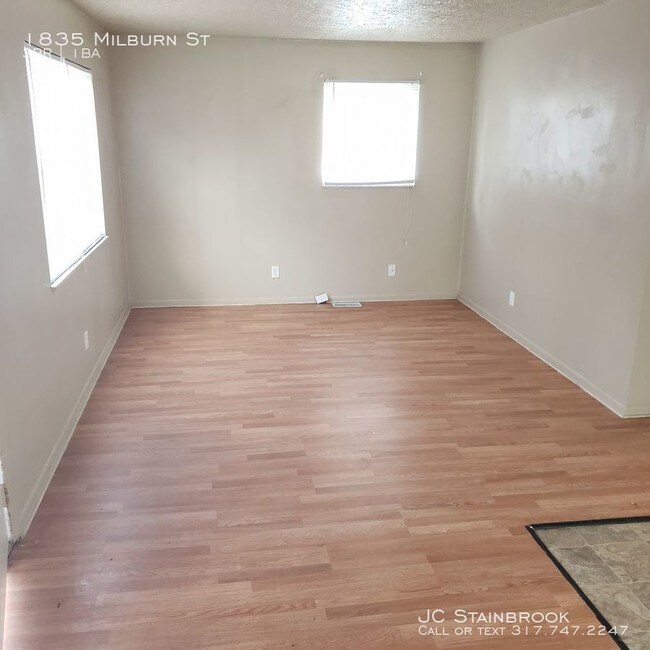 Building Photo - Near NW 3BR House w/Attached Garage!