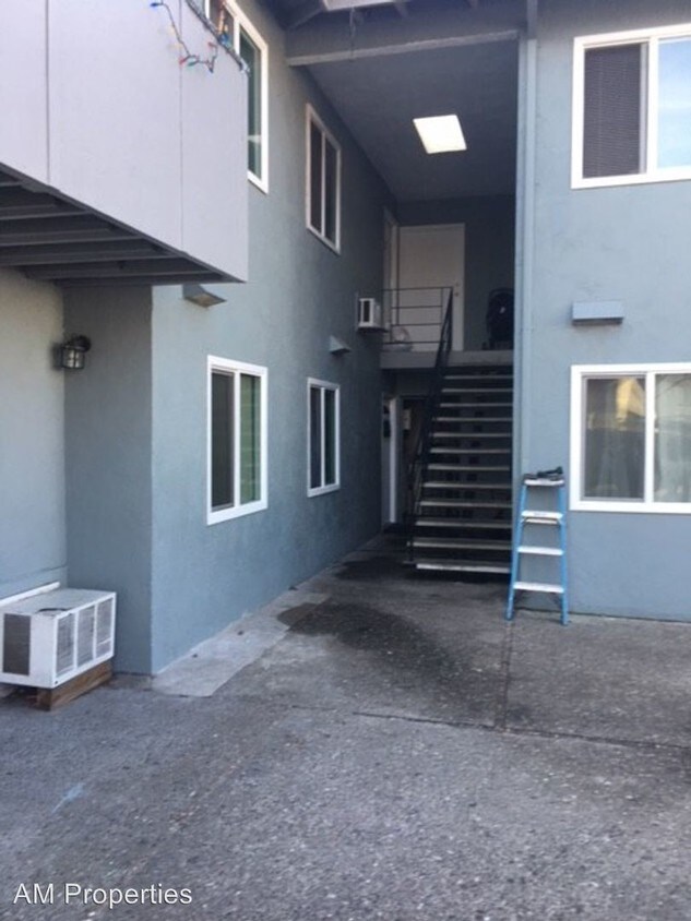 Building Photo - 2 br, 1 bath Apartment - 1854 Robin Lane