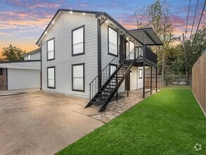 Building Photo - 502 Frawley St