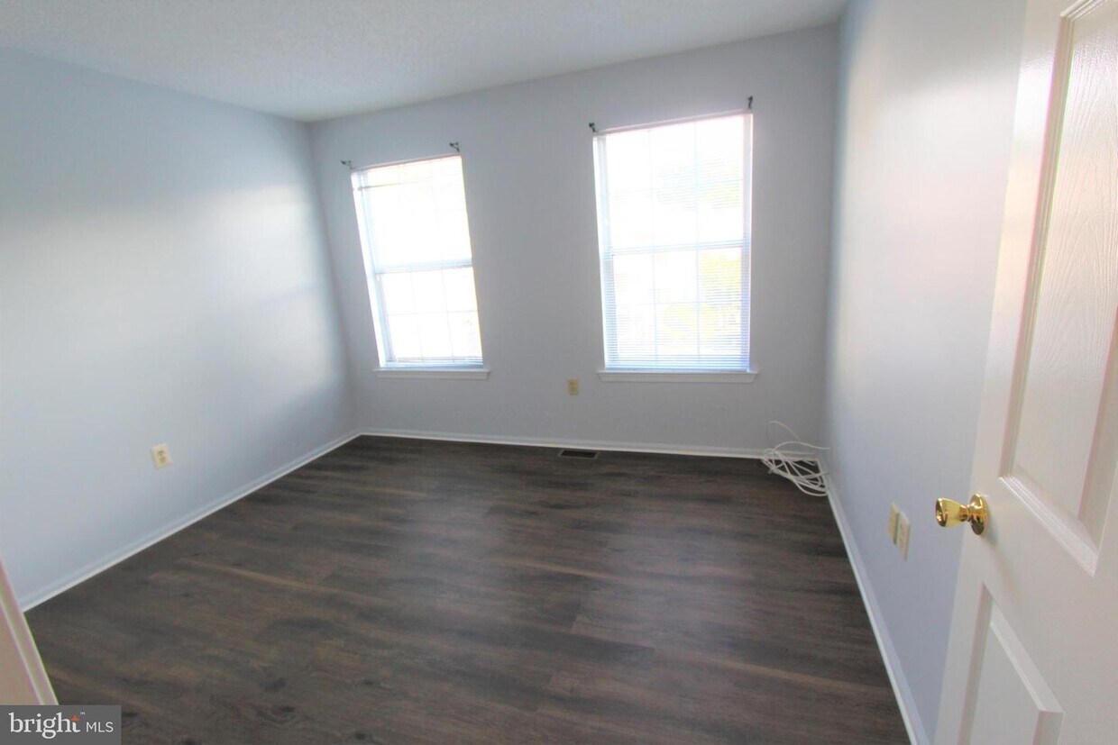 Foto principal - 46 Versailles Ct
