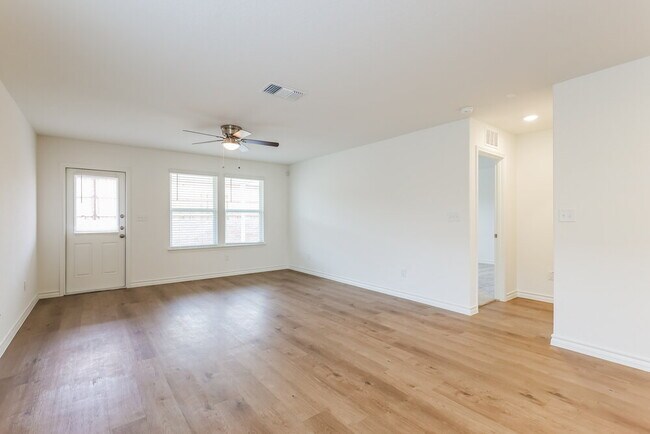 Building Photo - 10327 Monte Carmel Pl