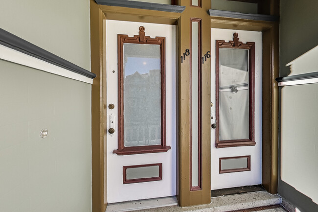 Building Photo - 118 Noe St