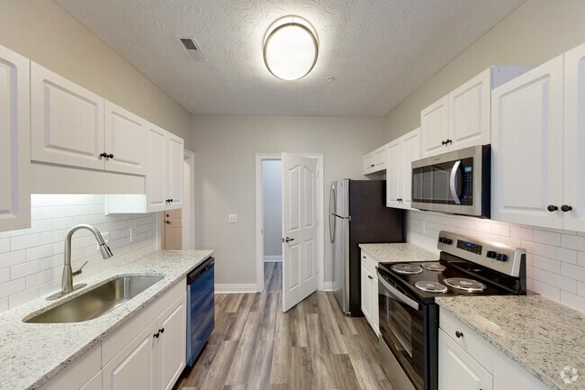 2BR, 2BA, 1,451 SF Renovated - Grand Reserve at Madison