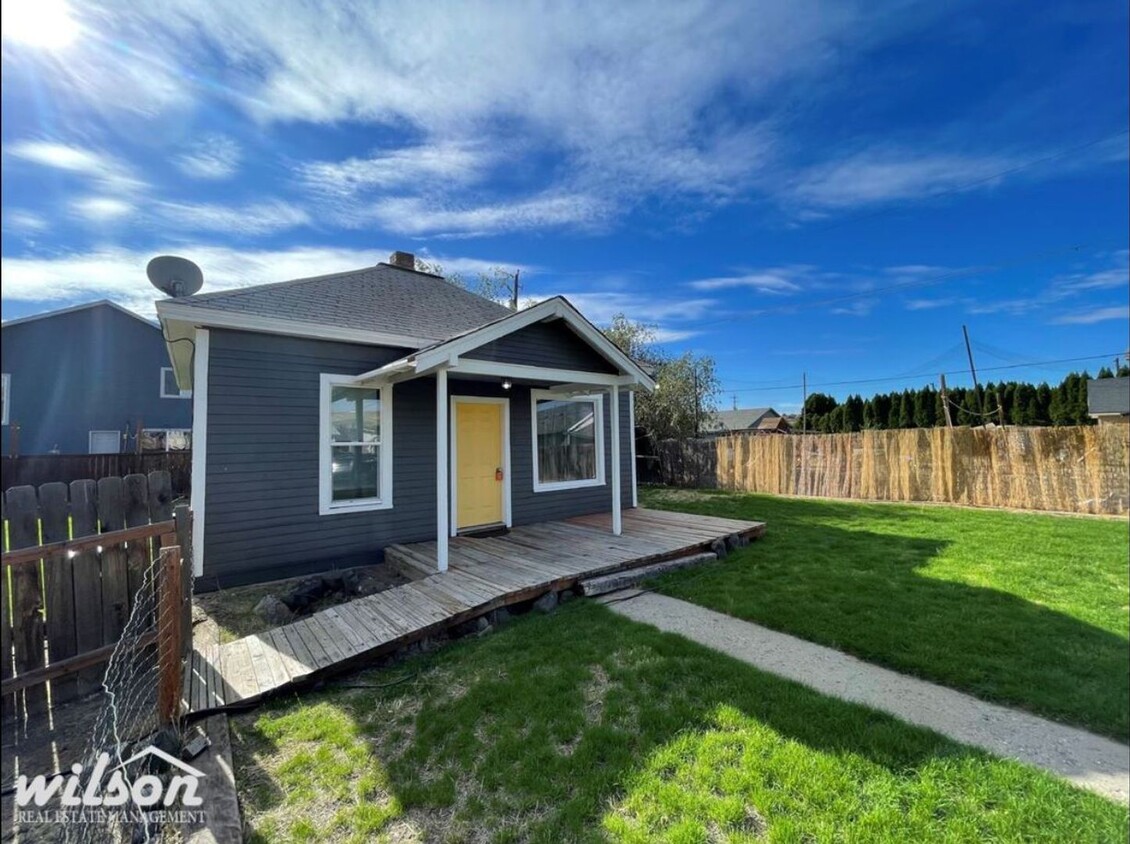 Primary Photo - 2bd/1ba House Near Discovery Lab Elementar...