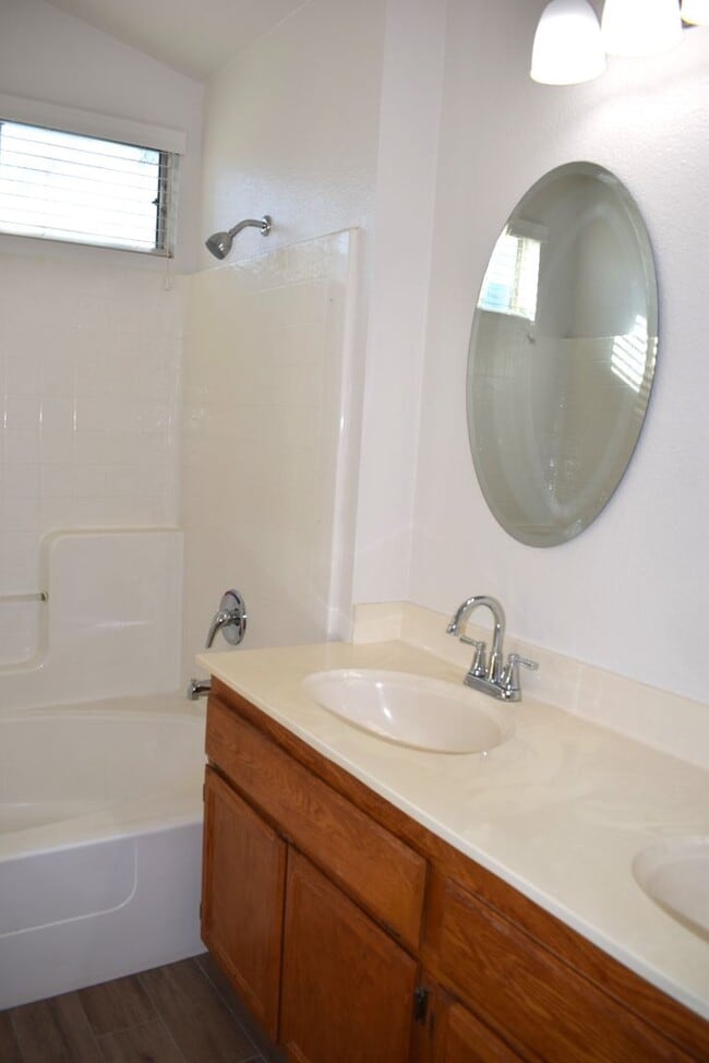 Building Photo - 8214 Primoak Way
