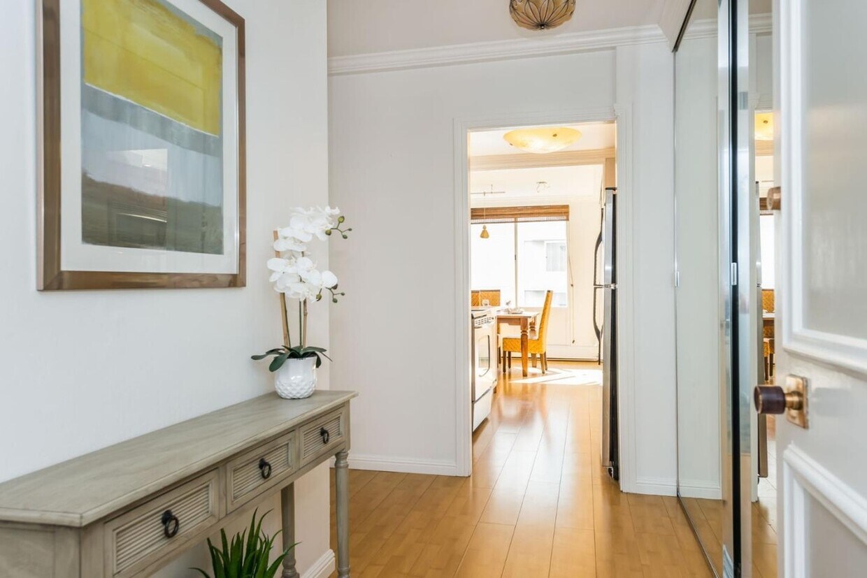 Foto principal - 300 Davey Glen Rd
