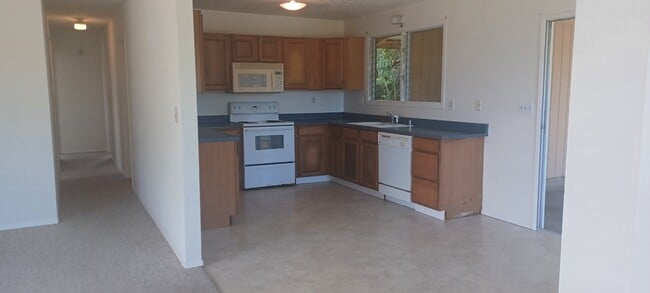 Building Photo - 16-2042-2042 Ainaloa Way