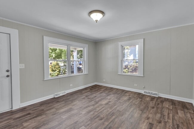 Building Photo - Newly renovated 3 bed, 1 bath ranch