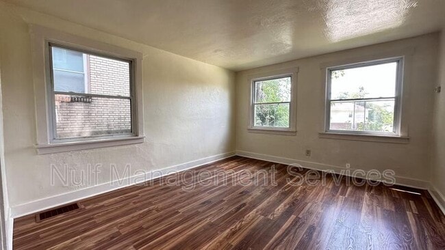 Building Photo - 686 Princeton Blvd