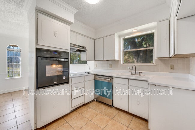 Foto del edificio - 3003 Helmet St