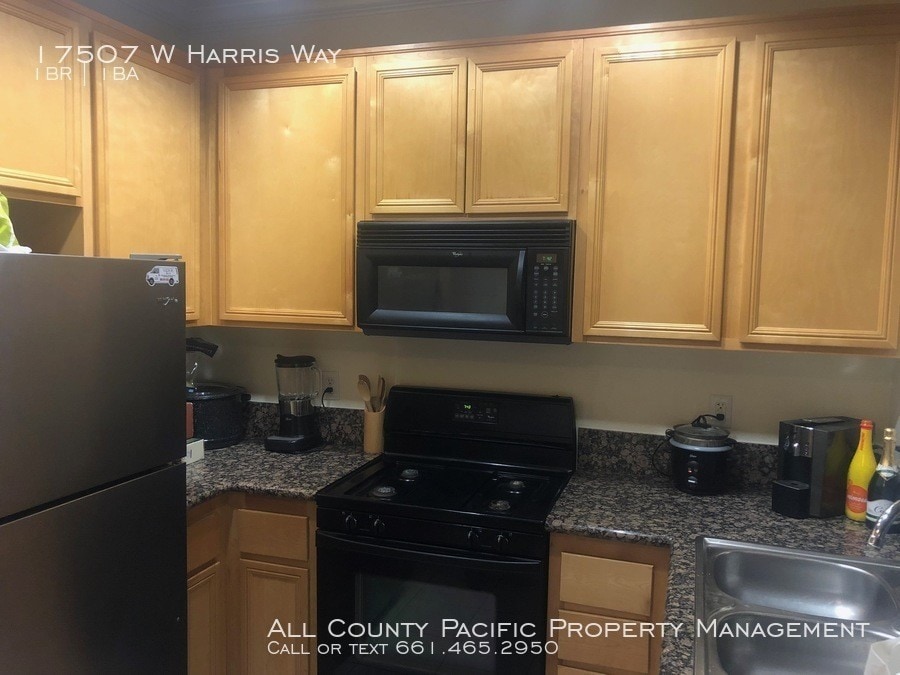 Primary Photo - 17507 W Harris Way