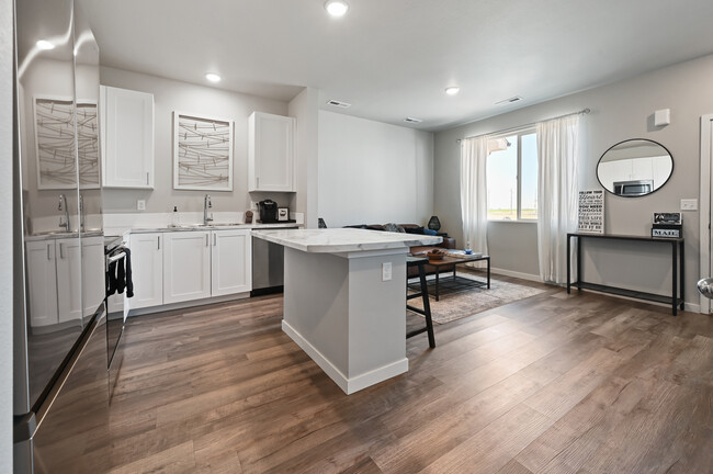 Kitchen W Stainless Steel Appliances - 260 Pawnee Rd