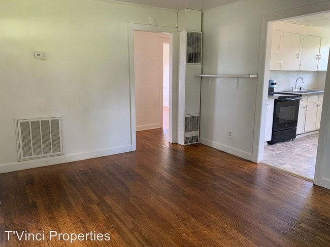 Building Photo - 2 br, 1 bath House - 4803 Doris Street