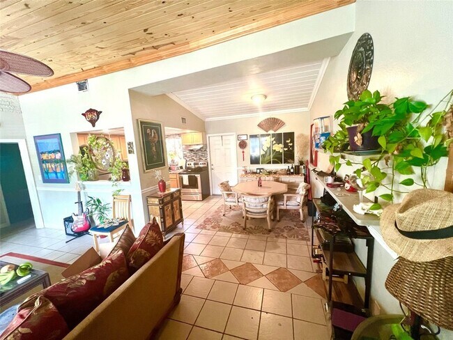 Foto del edificio - 725 Carolina Ave