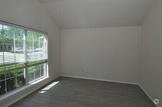Building Photo - 1129 Alexandria Way