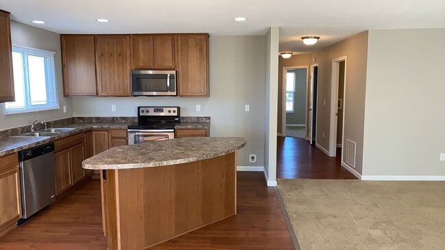 Building Photo - 109 Day Pl 3BR/2BA (Trenton)