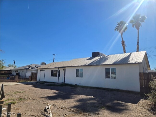 Building Photo - 121 Grove St