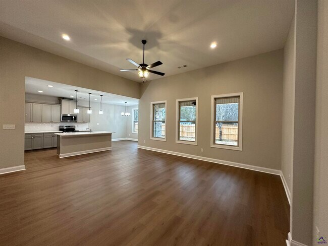 Foto del edificio - 110 Mayberry Ln