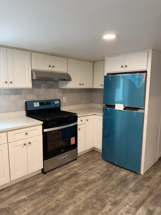 Building Photo - 290 Paterson Plank Rd