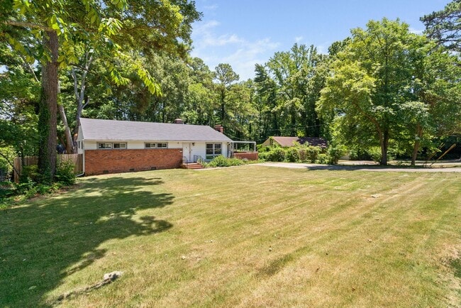 Building Photo - Updated Ranch Near Millbrook Highschool Wi...
